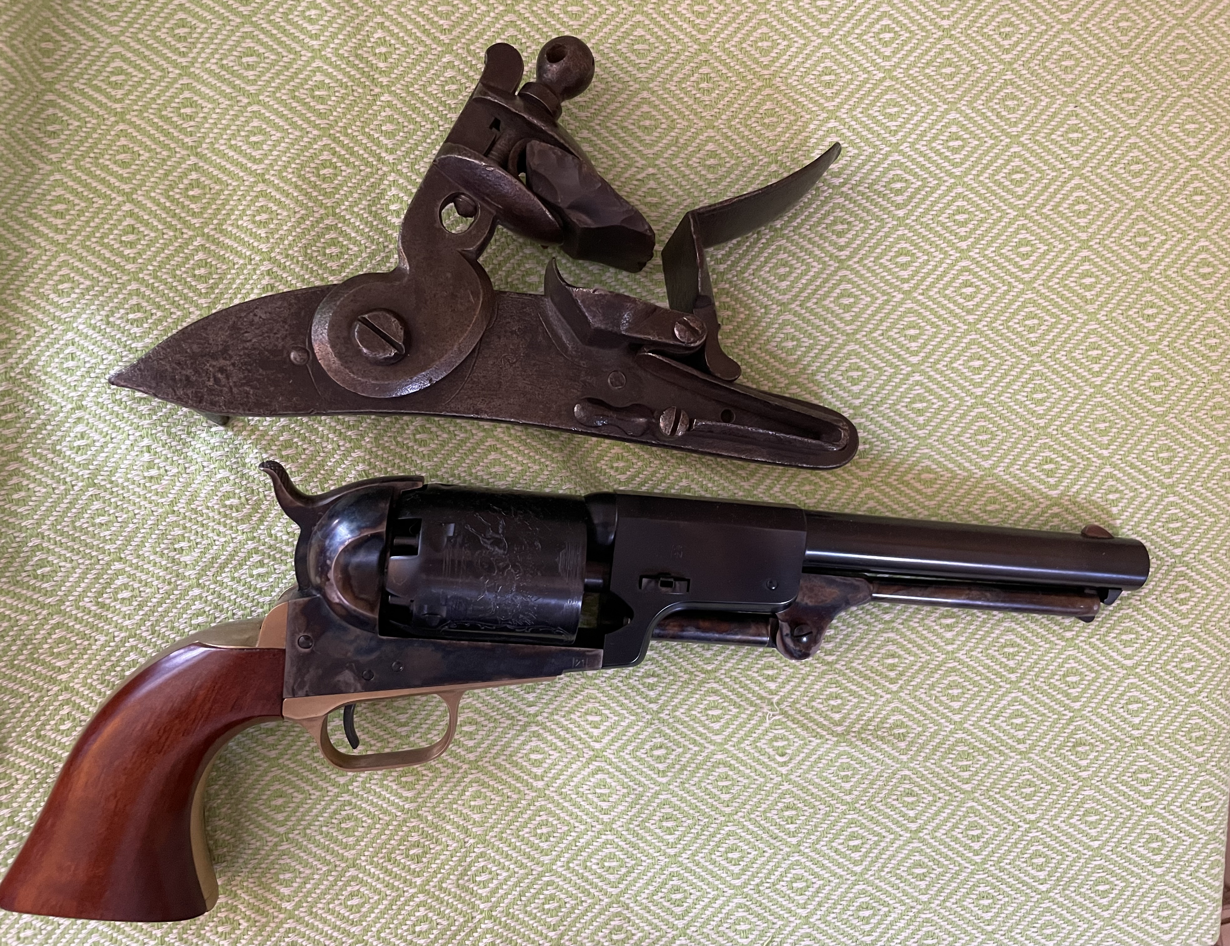 Flintlock Wall Gun Lock | The Muzzleloading Forum